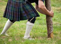 Teamevent Highland Games Baumstammwerfen f�r Firmenausflug im Freien